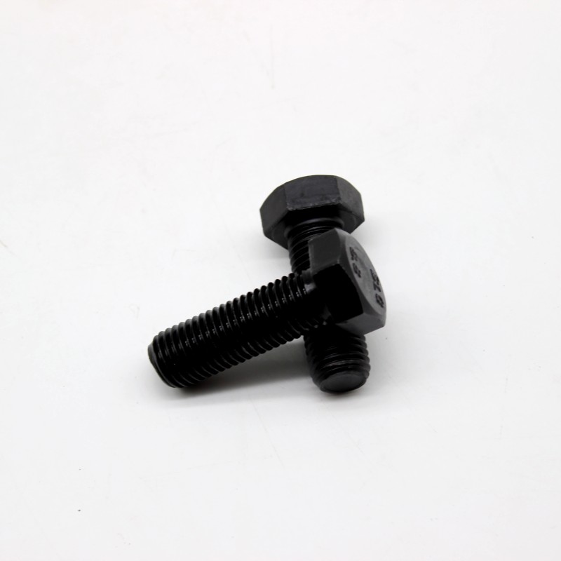 8.8 Grade Black Carbon Steel Hex Bolt 2